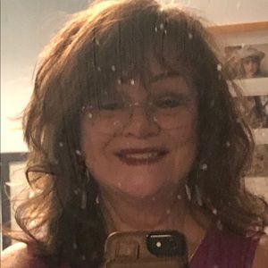 Meet your Posher, Valerie